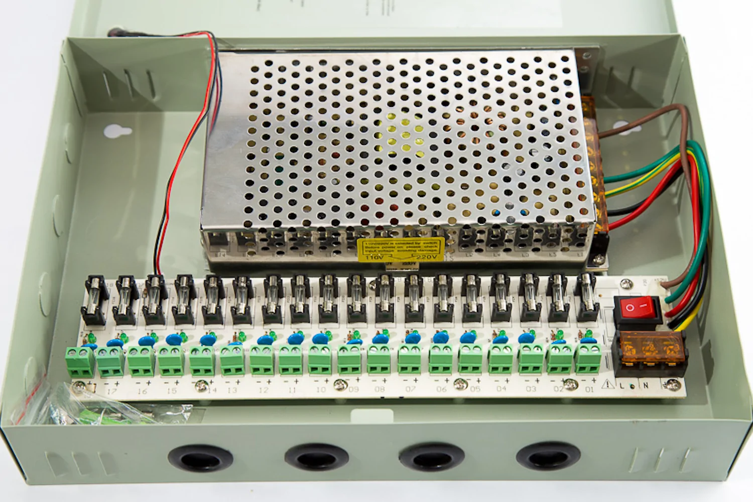 Fuentes de poder switching DC 12v para Cámaras seguridad SSTT - 12v20a18ch