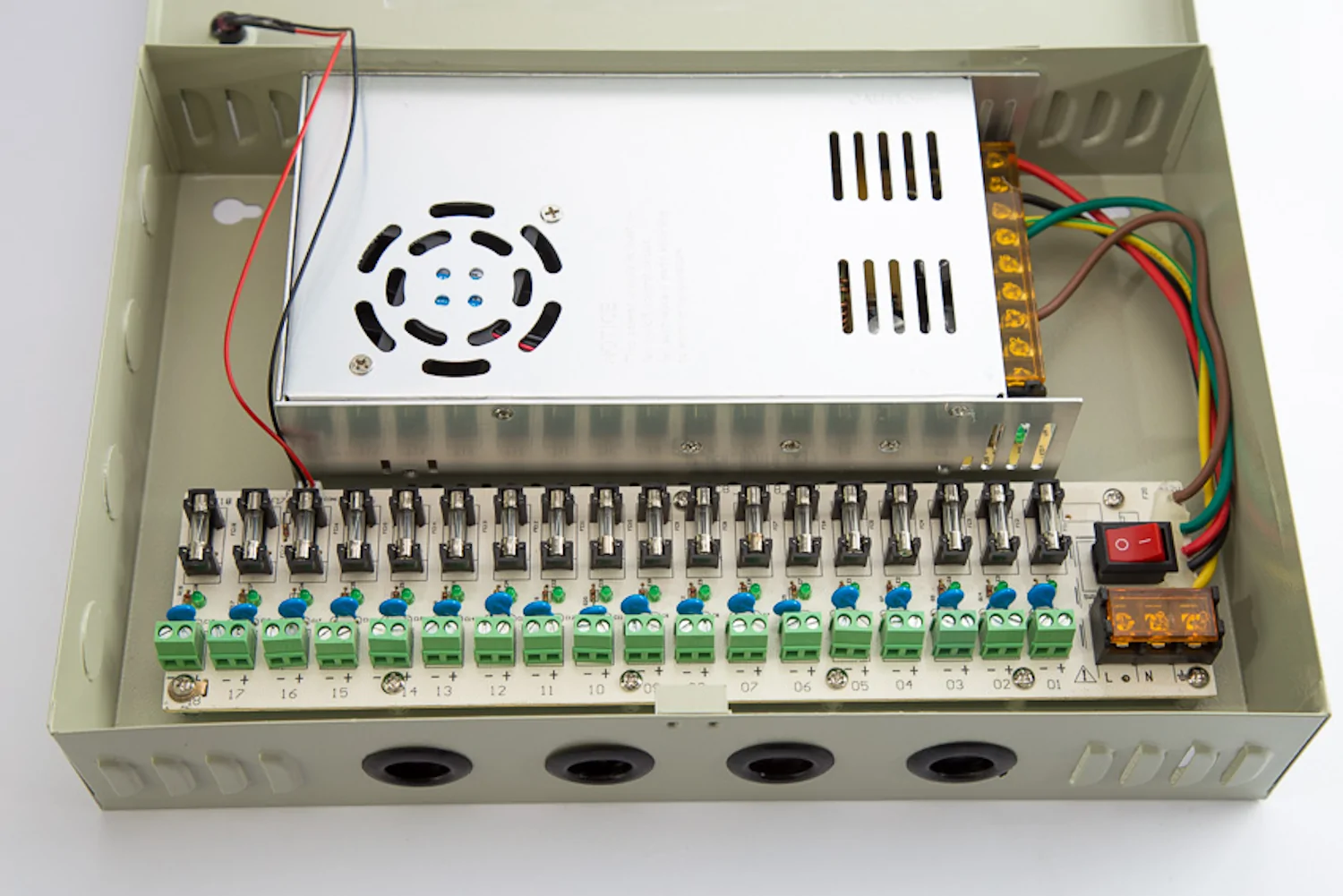 Fuentes de poder switching DC 12v para Cámaras seguridad SSTT - 12v30a18ch