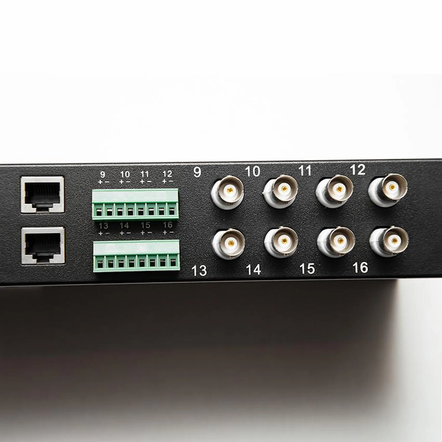 Balun Rack HDCVI Dahua para cámaras de seguridad y vigilancia SSTT - PFM809